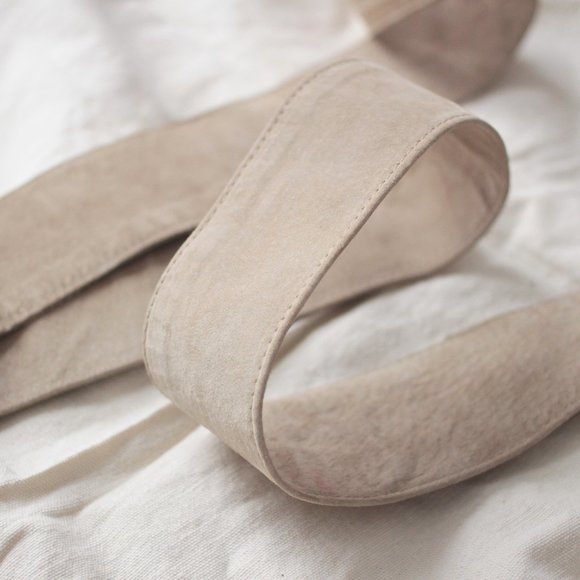 Tan suede leather belt - Picture 1 of 3